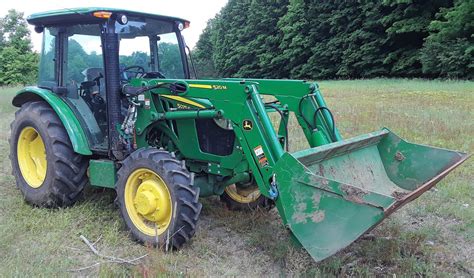 GENUINE JOHN DEERE 5075E TRACTOR / 520M FRONT LOADER 300 HOURS