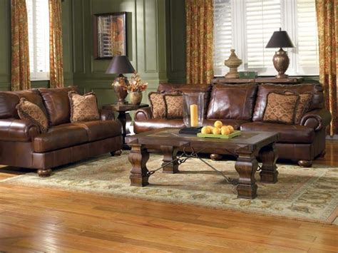 Good Paint Color Goes Best With Brown Furniture | Brown furniture living room, Brown living room ...