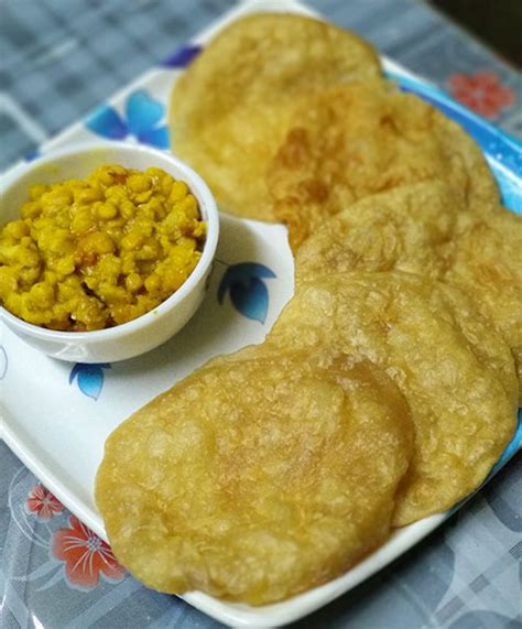 Luchi recipe, How to make Luchi, Bengali luchi recipe - FoodBreeze