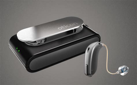 Living Made Easy - Oticon ConnectClip Bluetooth Link And Wireless Microphone)