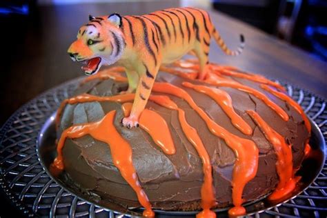 Life Sprinkled With Glitter | Tiger cake, Animal cakes, Cake decorating