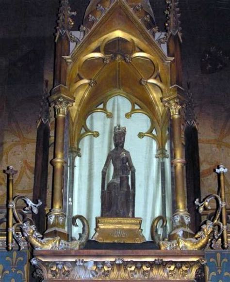Our Lady of Rocamadour Black Madonna, France - Pilgrim-info.com