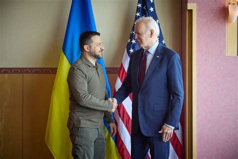 Zelensky thanks Biden for new aid package