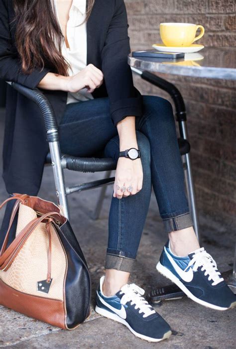 5 Tips on Wearing Sneakers with Jeans & Skirts