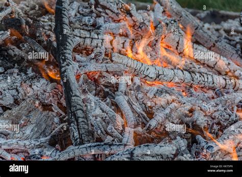 Burning embers hi-res stock photography and images - Alamy