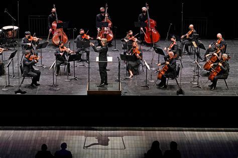 NY Philharmonic gives 1st concert with audience in 13 months | PIX11