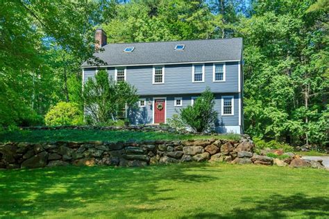 Amherst, NH Real Estate - Amherst Homes for Sale | realtor.com®