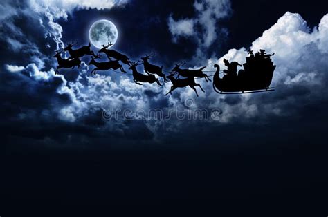 Silhouette of Santa Sleigh & Reindeer in Night Sky Stock Illustration - Illustration of overcast ...