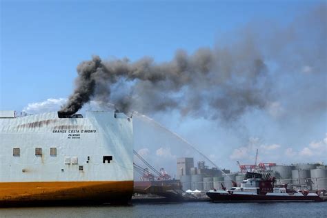 Grande Costa D'Avorio ship fire in Newark kills firefighters ...