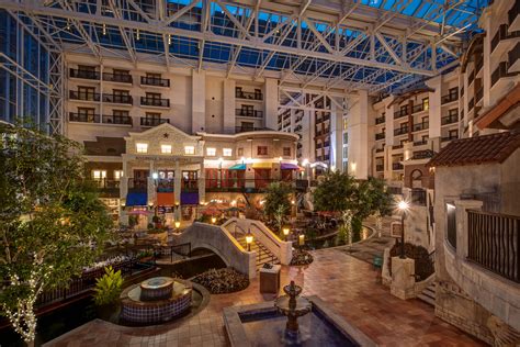 DFW Hotels in Grapevine, TX | Gaylord Texan Resort & Convention Center