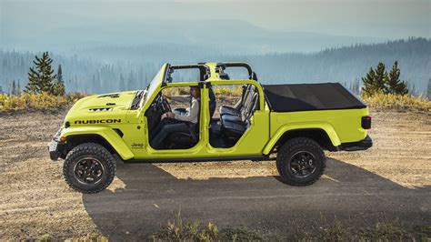 Jeep® Officially Announces High-Velocity Yellow Color For 2023 Gladiator Models! - MoparInsiders