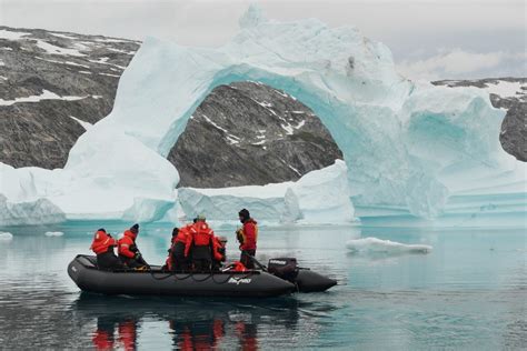 Watching Icebergs in Greenland – Nature's Gateway