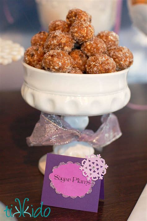 Sugar Plum Recipe for Christmas | Tikkido.com