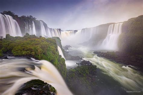 The Devil's Throat - Iguazu Falls, Brazil [2048x1367] [OC] : EarthPorn