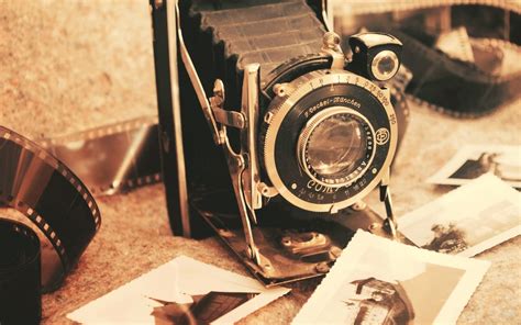 FREE 20+ Vintage Camera Wallpapers in PSD | Vector EPS