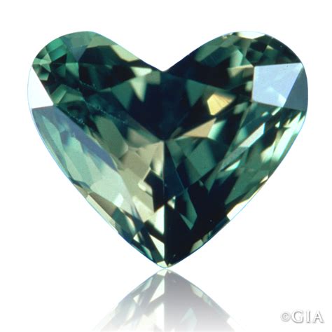 How to Pick a Heart-Shaped Gem for your Sweetheart