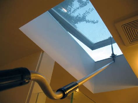 Skylights vs Solar Tubes : Detailed Comparison, Pros & Cons