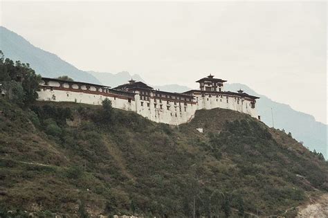 EXPLORE THE WORLD: Wangdue Phodrang; a Town in Bhutan