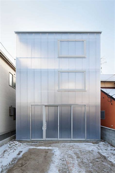 House with Translucent Walls and Minimalist Design