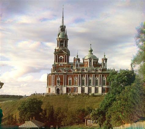 20 Beautiful Color Photos Of Tsarist Russians | Cathedral, Russia travel, Architecture