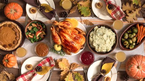 Target's Thanksgiving Dinner Feeds 4 People For $25