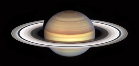 Hubble Spots Enigmatic “Spokes” in Saturn’s Rings