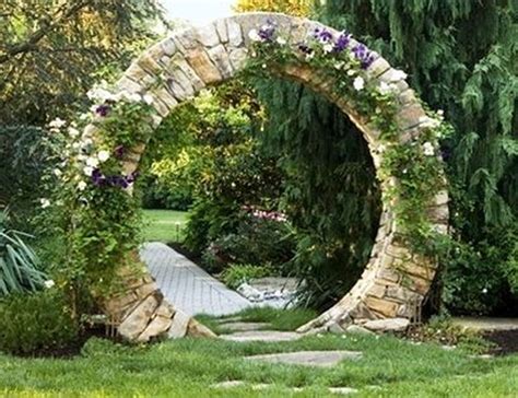 Impressive 38 Stunning Stone Moon Gate Ideas | Dream garden, Moon gate ...