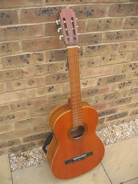 Spanish guitar | My mother gave this to me in 2007, as she s… | Flickr