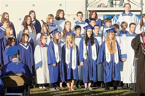 Sedro-Wooley Graduation | news galleries | goskagit.com