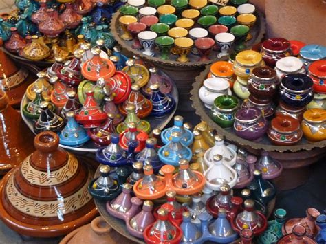 Images Gratuites : aliments, Couleur, céramique, bazar, marché, Coloré, poterie, dessert, jouet ...
