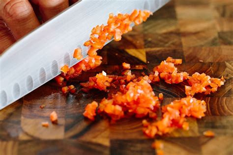 What Is a Mince Knife Cut? - Recipes.net