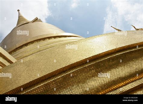 Golden Bell Shaped Temple in the Grand Palace Complex, Bangkok Stock Photo - Alamy