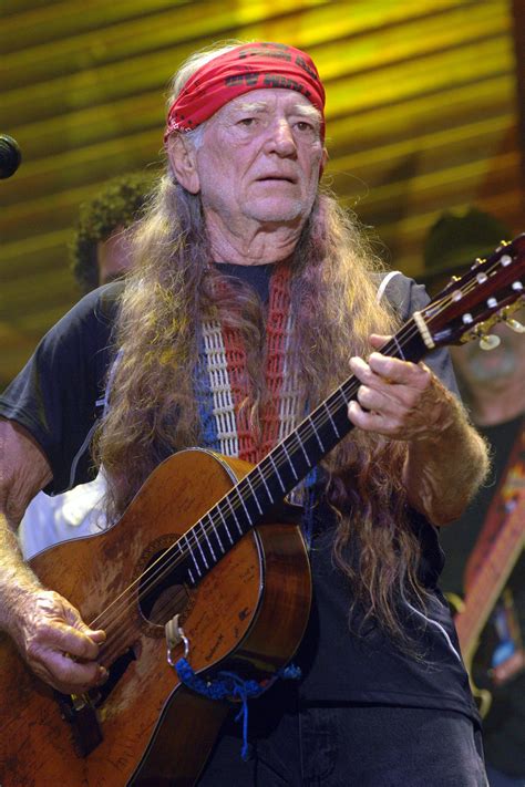 12 Things You Didn't Know About Willie Nelson - Page 11 of 12 - Fame10