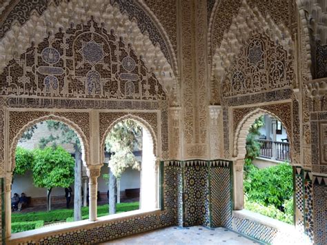 Tickets to Visit Nasrid Palaces in Granada - Hellotickets