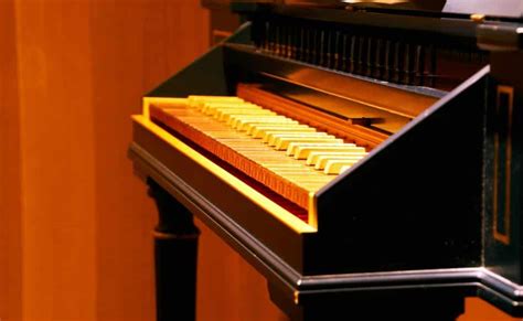 Do You Know: What is a Spinet Piano? - CMUSE