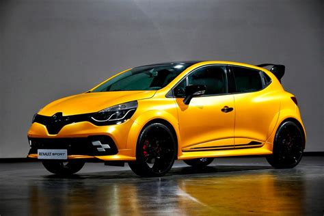 Renault goes all out with Clio R.S. 16 concept