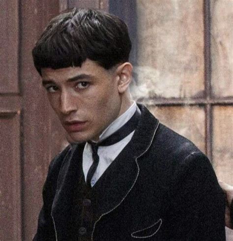 My beautiful son, Credence Barebone | Fantastic beasts hogwarts ...