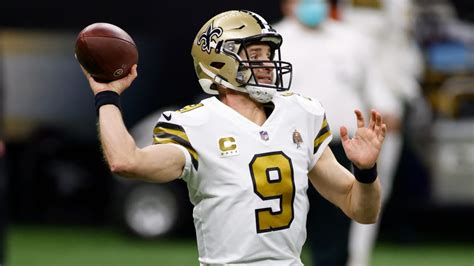 New Orleans Saints quarterback Drew Brees becomes first QB to go over 80,000 career passing yards