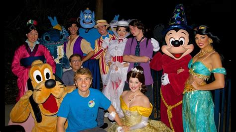 Fantasmic Magical Meet and Greet after the show - YouTube