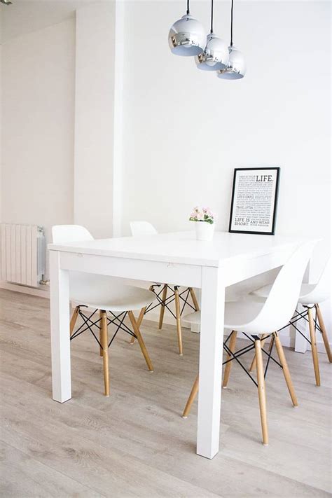 White Dining Room Table | Simple Home Design