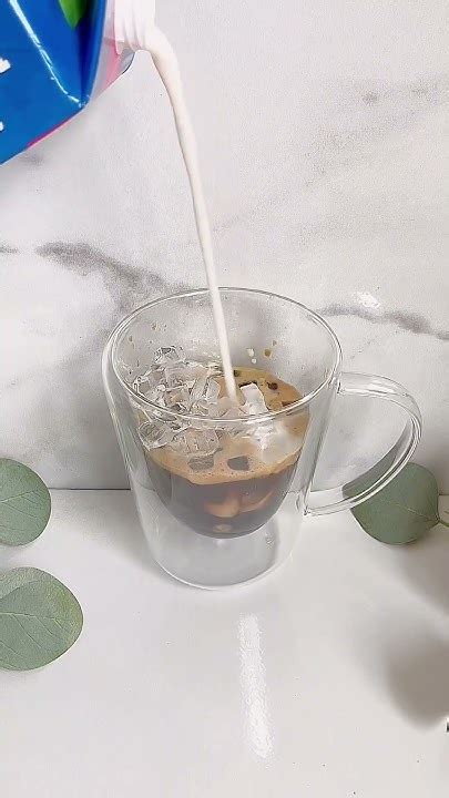 Foamy brown sugar latte 🤎Recipe:1 tsp brown sugarEspresso FrothAdd ice ...