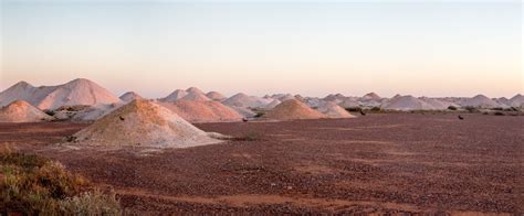 Opal Mining in Coober Pedy: History and Methods - International Gem Society