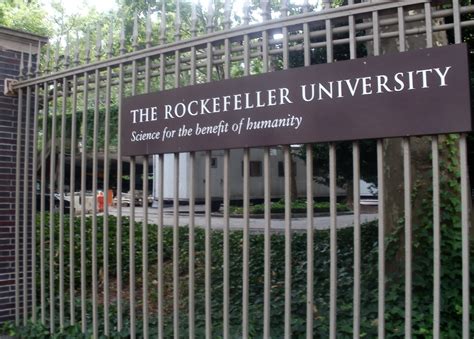 Midtown Blogger/Manhattan Valley Follies: Rockefeller University Research Center on Upper East Side