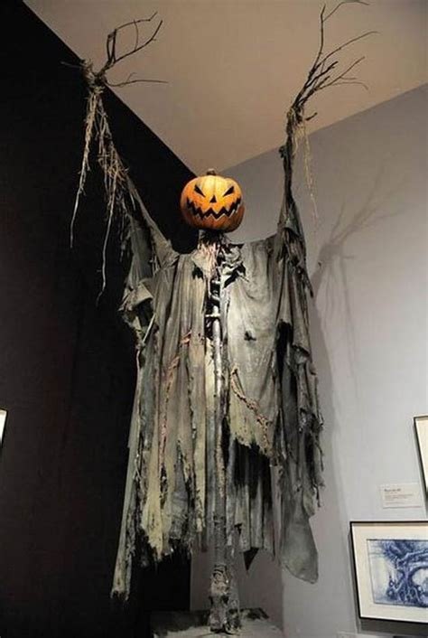 Creepy DIY Halloween Decorations For a Spooky Halloween - Easyday