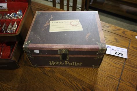 HARRY POTTER BOX SET 7 BOOKS - Able Auctions