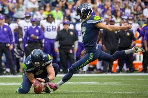 Photos: Fans get LOUD at first Seahawks home game of the season ...