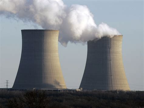 Illinois nuke plant radiation release said safe - CBS News