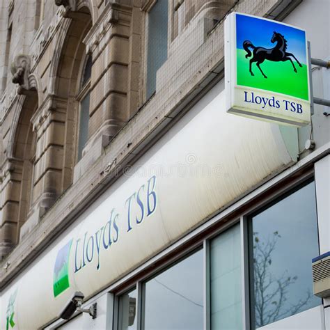 Lloyds TSB Bank Branch in Liverpool Editorial Image - Image of exterior, england: 30609755