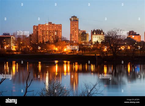 Winnipeg skyline at night hi-res stock photography and images - Alamy