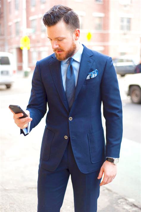 How to Wear a Men's Blue Dress Shirt - Suits Expert